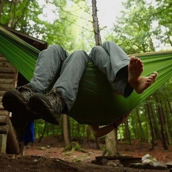 🌿 SoloNest™ Outdoor Nylon Hammock
