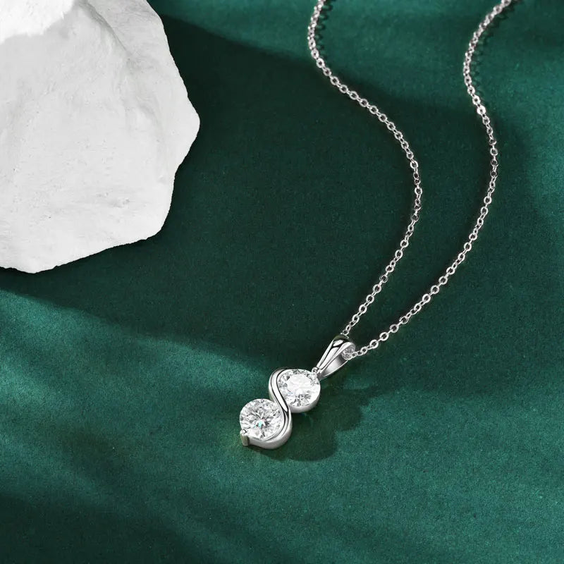 Eternal Twist™ Moissanite Necklace – Wedding & Gift Edition
