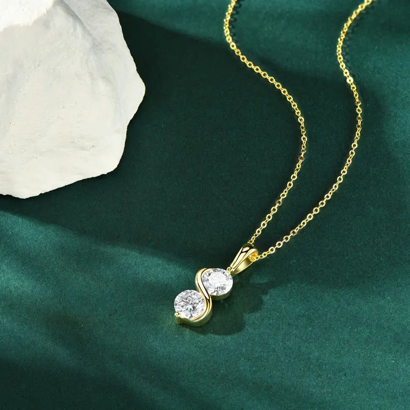Eternal Twist™ Moissanite Necklace – Wedding & Gift Edition