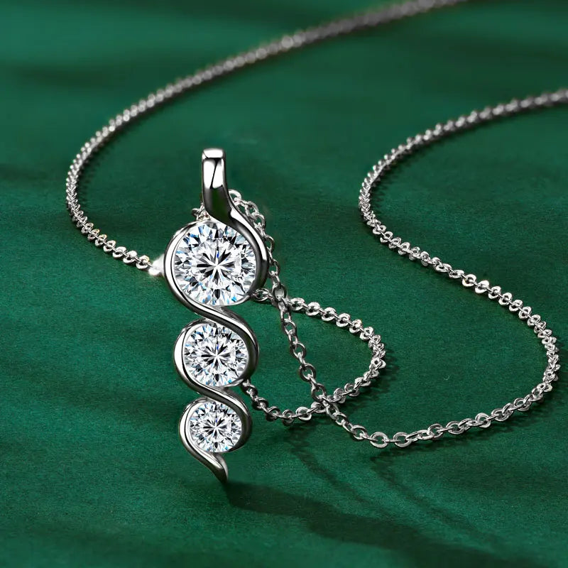 Eternal Twist™ Moissanite Necklace – Wedding & Gift Edition