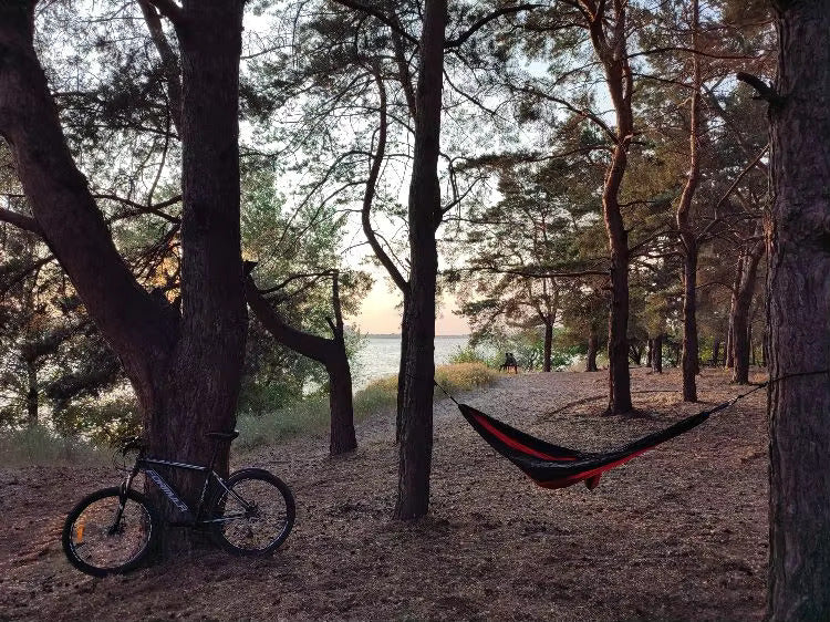 🌿 SoloNest™ Outdoor Nylon Hammock