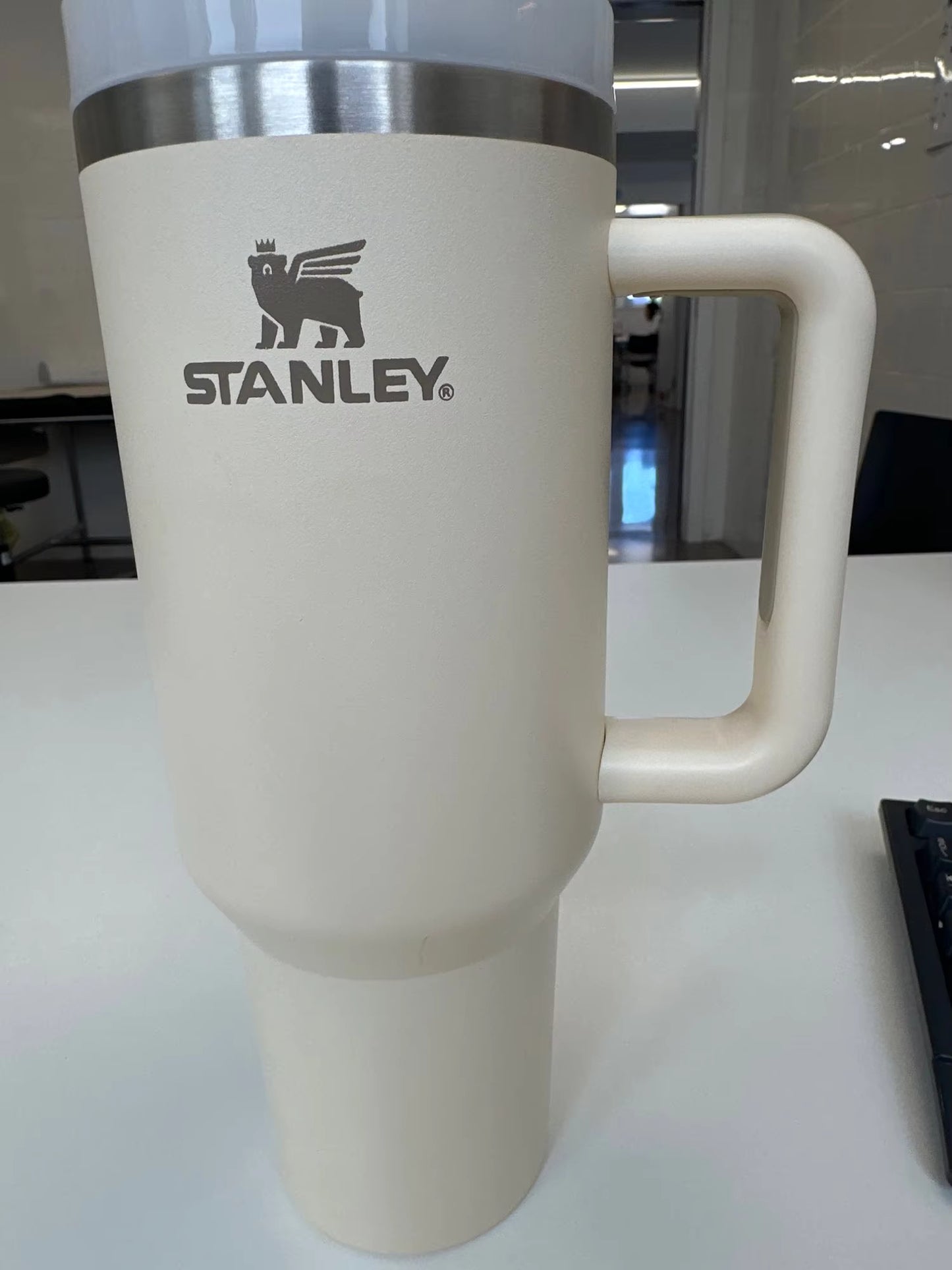 ChillMate™ 40oz  Stanley Thermal Tumbler with Straw – Vacuum Insulated Stainless Steel Travel Cup for Hot & Cold Drinks