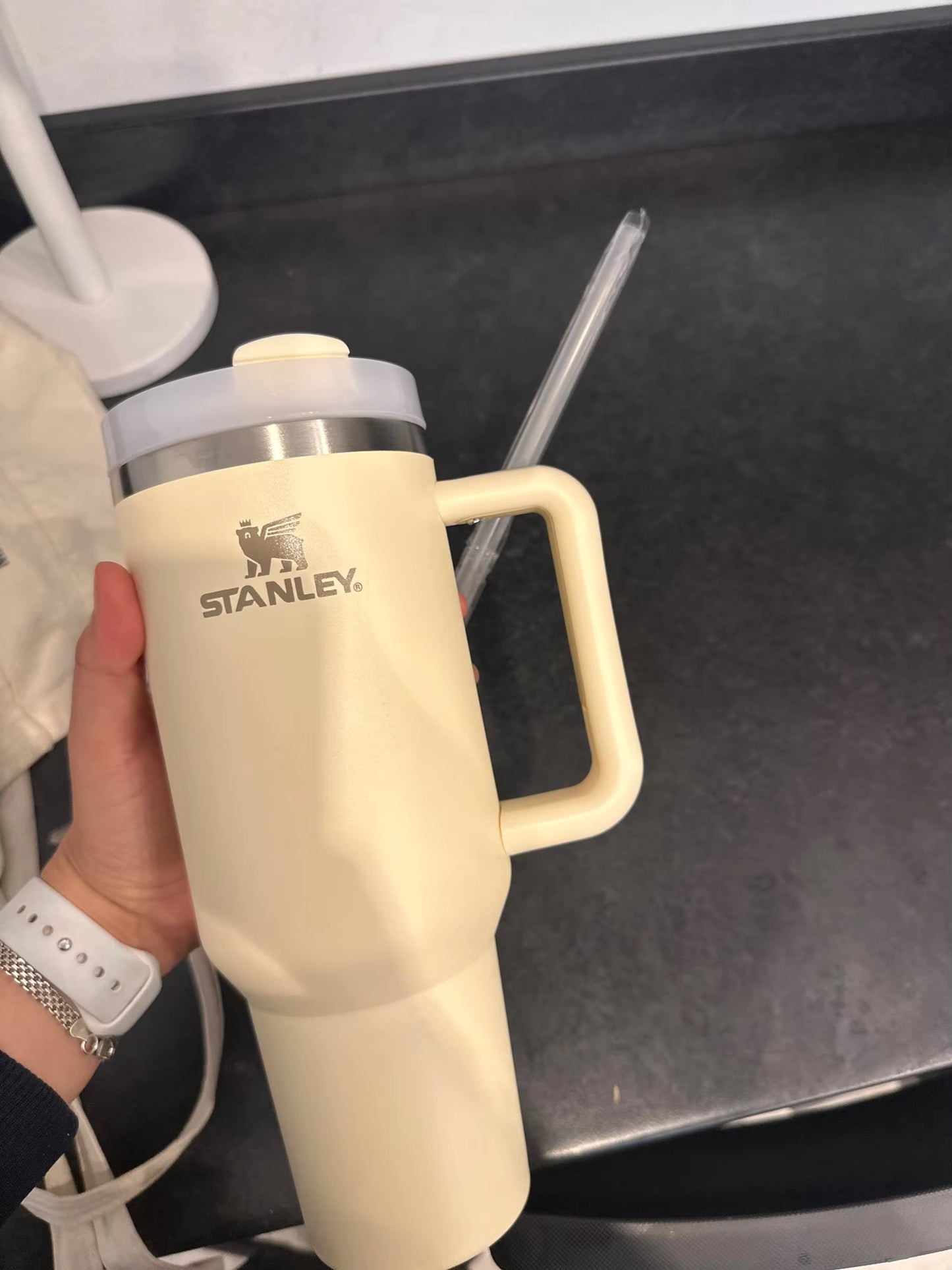 ChillMate™ 40oz  Stanley Thermal Tumbler with Straw – Vacuum Insulated Stainless Steel Travel Cup for Hot & Cold Drinks