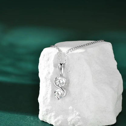 Eternal Twist™ Moissanite Necklace – Wedding & Gift Edition
