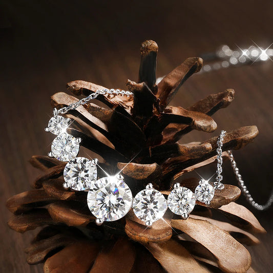 Elvia™ Certified Moissanite Necklace